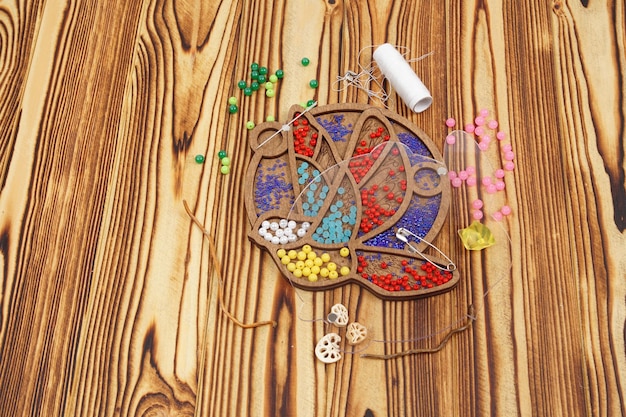 Наборы для вышивки на столе